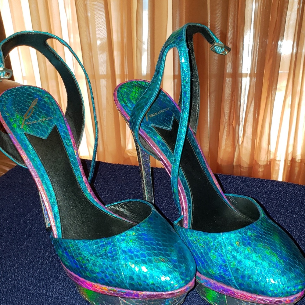 B Brian Atwood